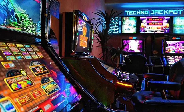 پاکستان میں Black Diamond Casino کا آن لائن کیسینو سیکشن کھولیں۔